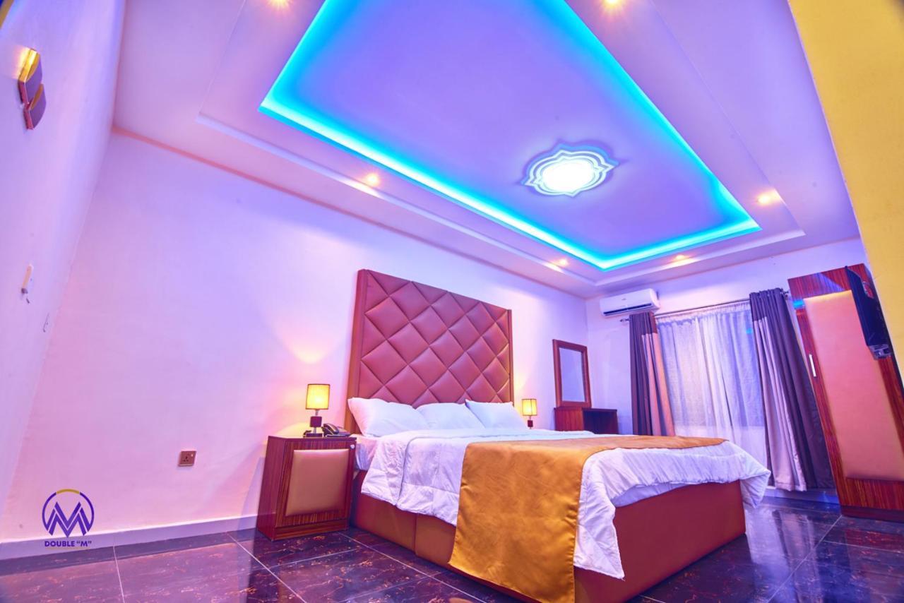 Double M Exquisite Suites And Lounge Lekki Ogombo Exterior foto